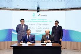 Kerja Sama Petronas dengan Perusahaan Energi Global